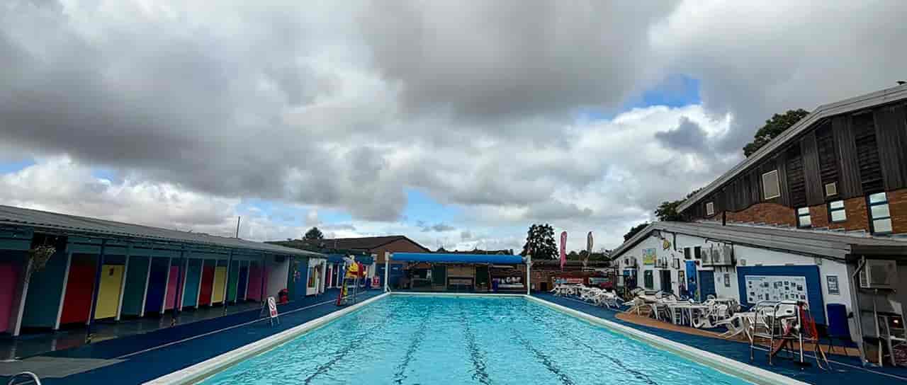 Ashby-de-la-Zouch Lido pool photo
