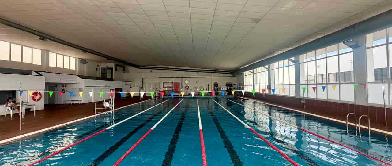 Piscina Municipal de Maó - Mahón pool photo