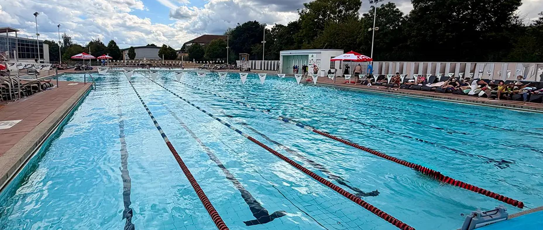 Hillingdon Lido pool photo