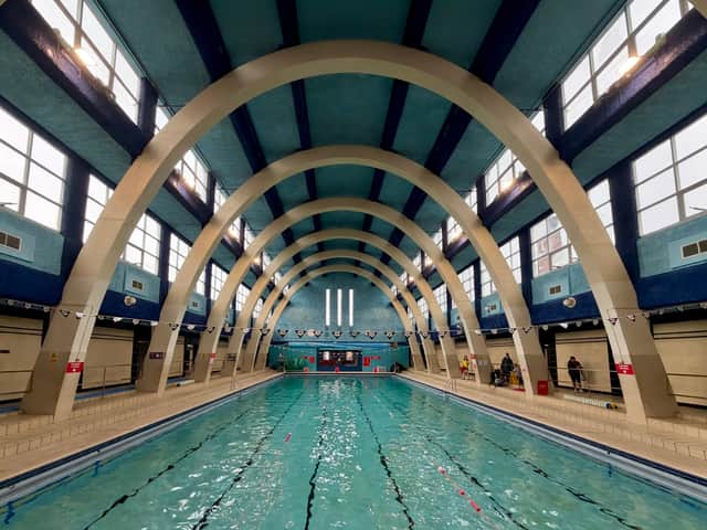 Mounts Baths