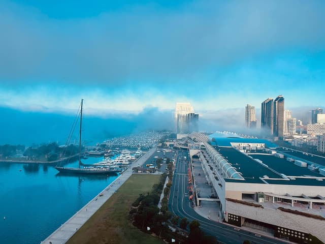 Hilton San Diego Bayfront gallery image