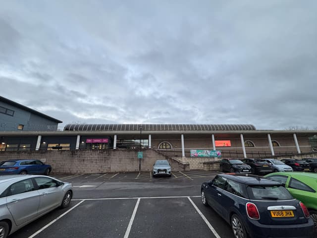 Dursley Swimming Pool gallery image