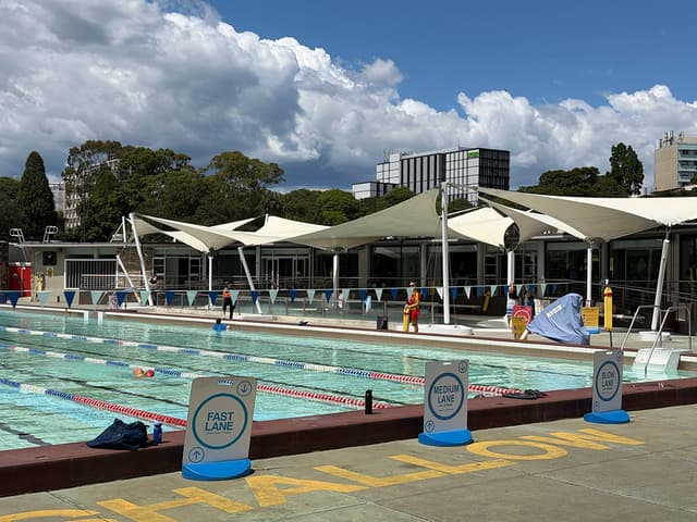 Victoria Park Pool gallery image