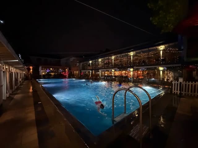 Bristol Lido gallery image