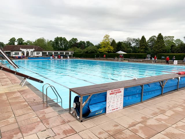 Sandford Parks Lido gallery image