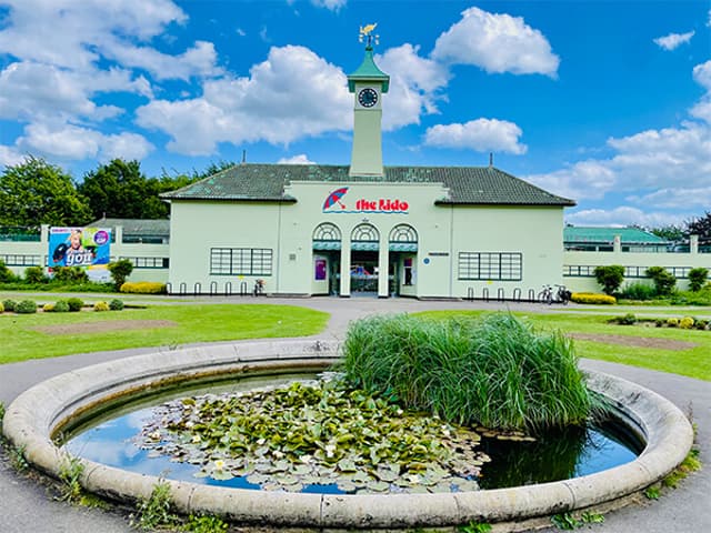 Peterborough Lido gallery image