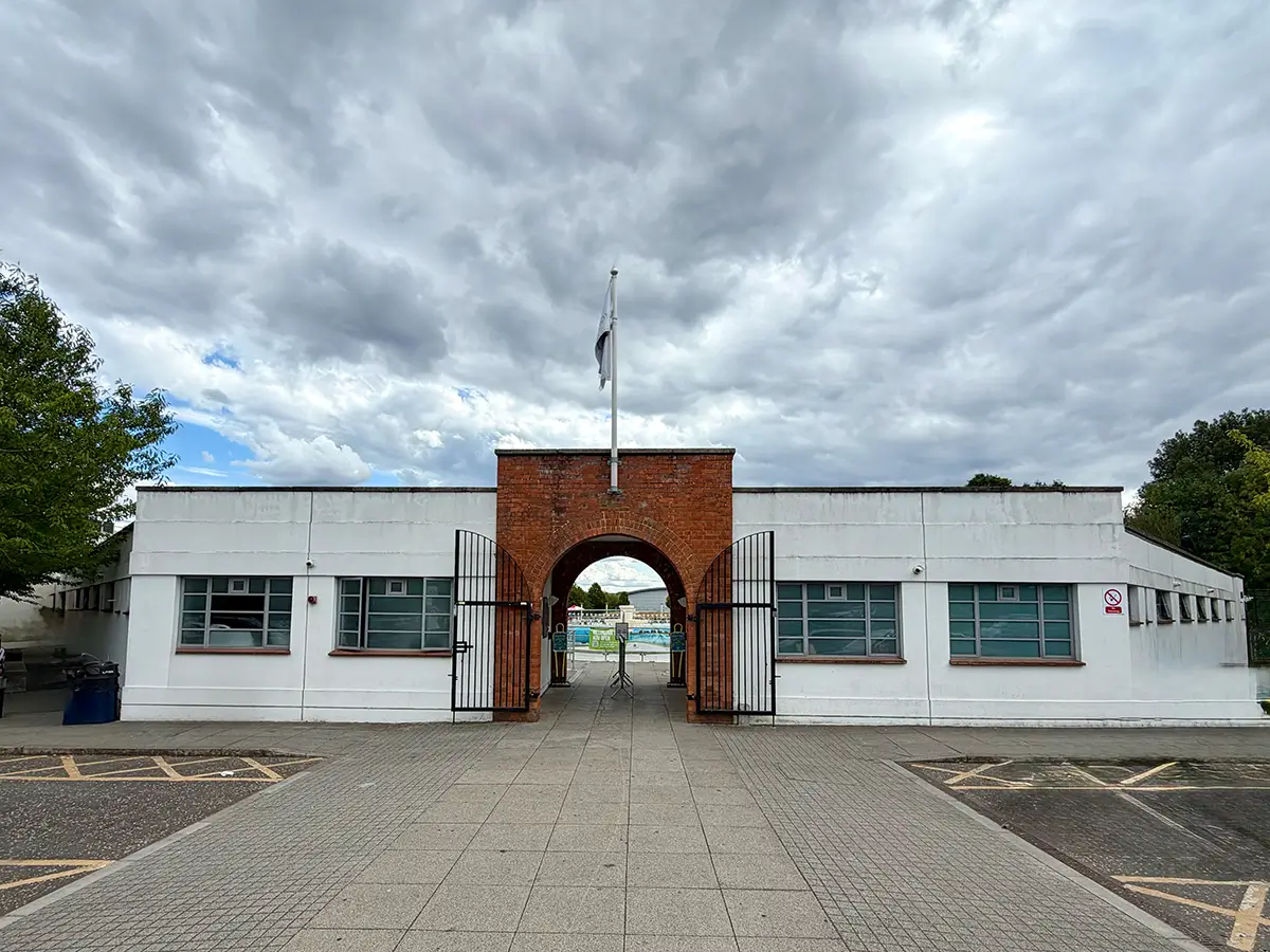Hillingdon Lido gallery image